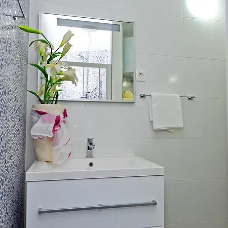 Bel Air Hostel